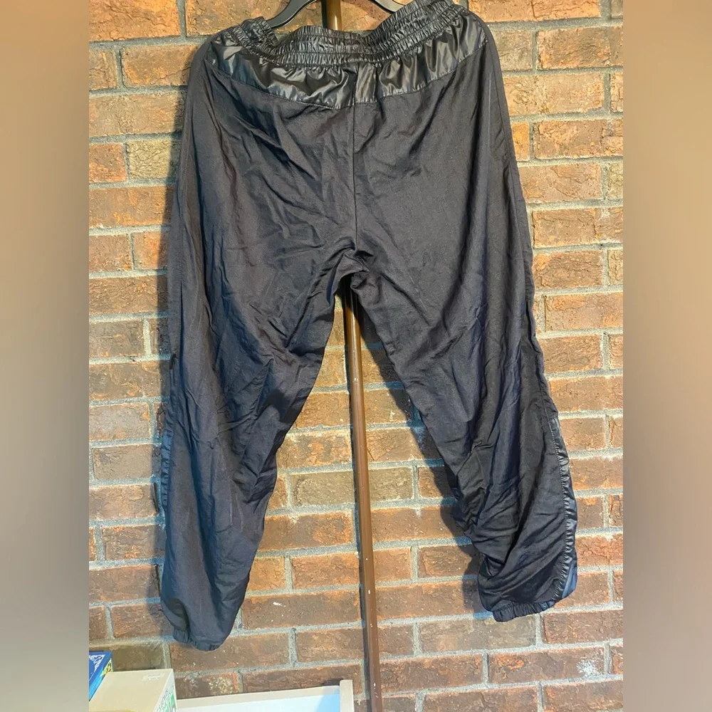 Nike wind suit pants - Picture 2 of 4